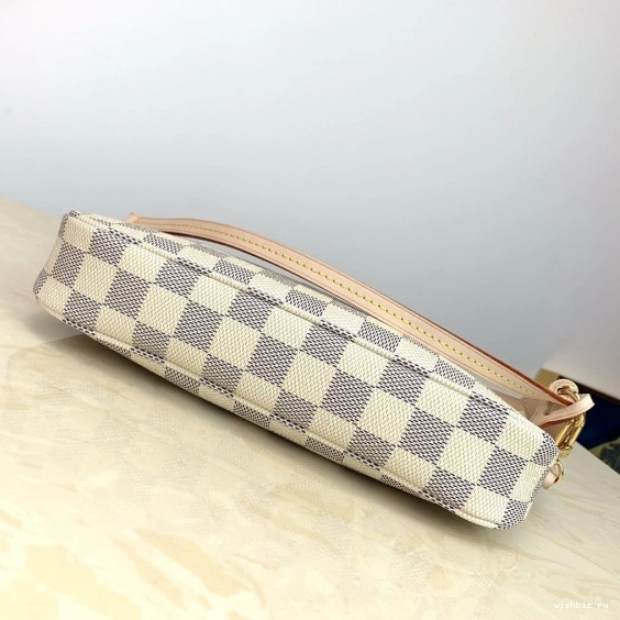 WIS Vuitton Louis POCHETTE ACCESSOIRES 0102